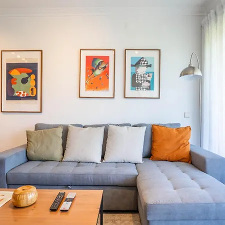 Infante Cozy 1br W Parking By Lovelystay アパート ヴィラ・ノヴァ・デ・ガイア