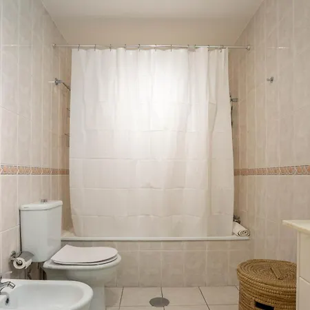 Infante Cozy 1br W Parking By Lovelystay Apartment