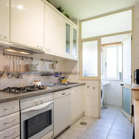 Infante Cozy 1br W Parking By Lovelystay Appartement
